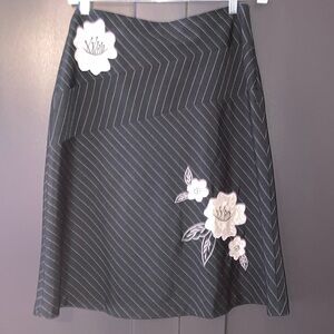 Floral Embroidered Black Skirt (Size 10)